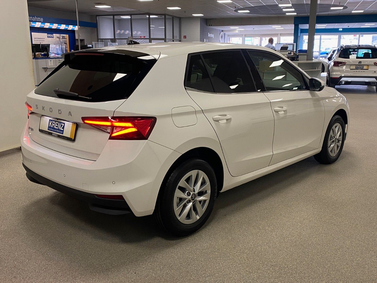 Fahrzeugabbildung SKODA Fabia 1.0l TSI DSG Selection+PDC+Alufelgen+LED++