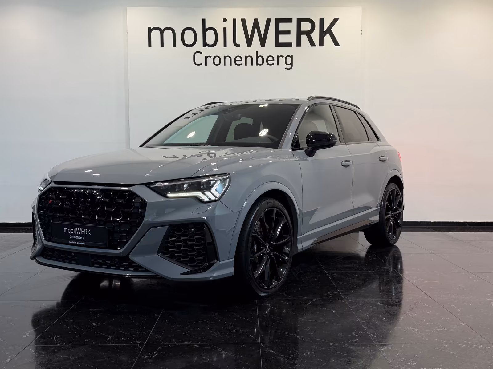 Audi RSQ3 PANO Matrix RS-Abgas B&O Totwinkel ACC Spur