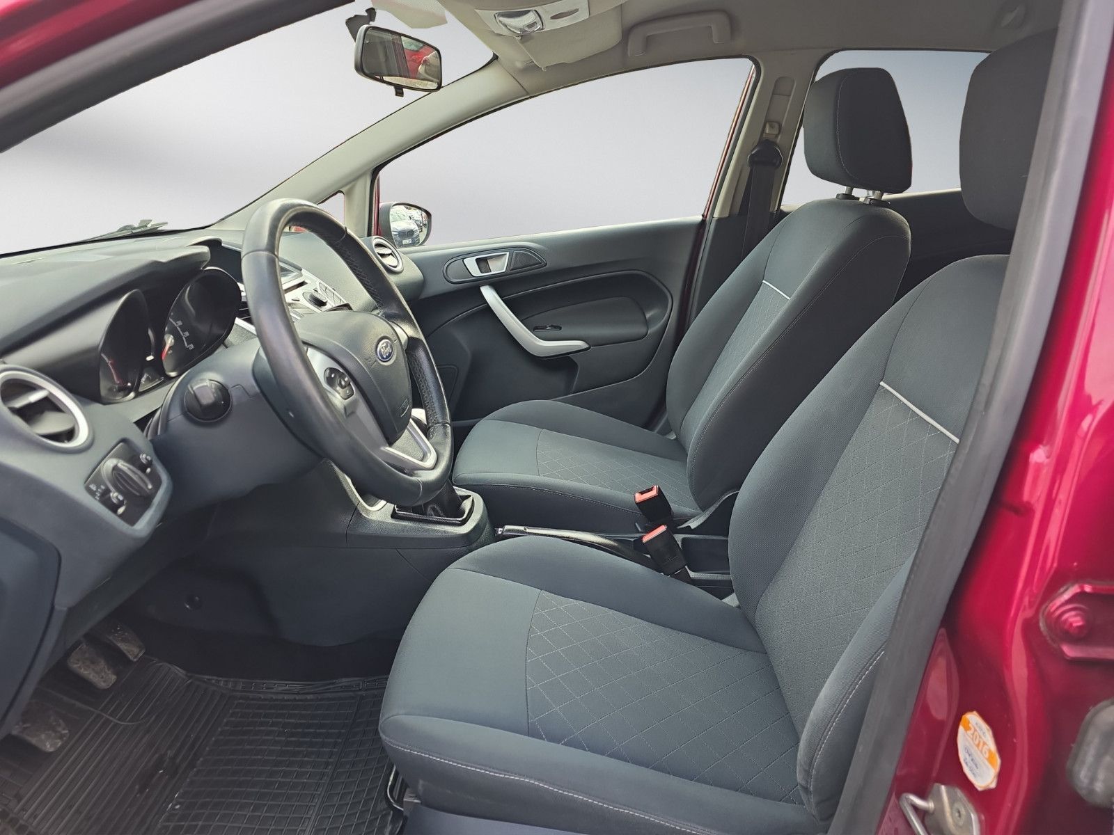Fahrzeugabbildung Ford Fiesta Trend/TÜV NEU/Sitzheizung/Sehr Gepflegt/