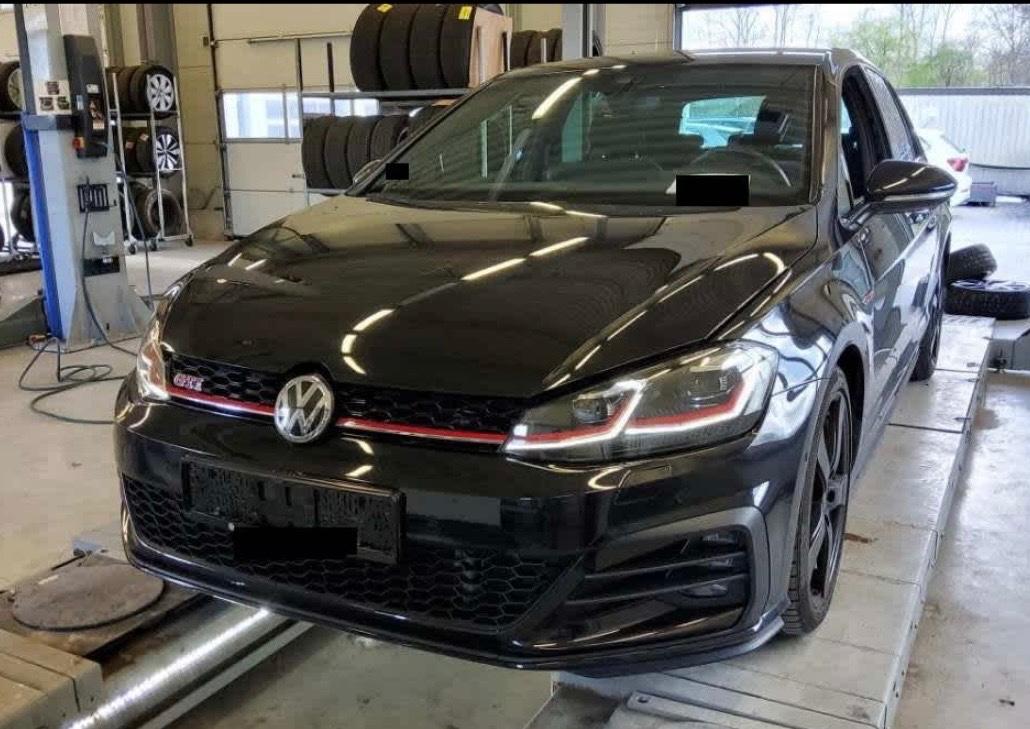 Volkswagen Golf VII Lim. GTI Performance/DCC/ACC/LED/RCAM