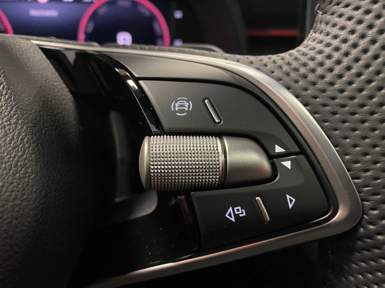 Fahrzeugabbildung SKODA Kamiq 1.5 TSI ACT DSG Monte Carlo+AHK+MATRIX++++