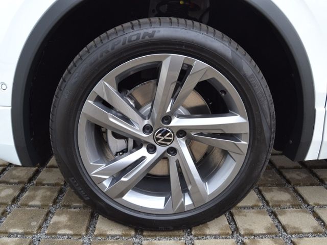 Tiguan Allspace 2.0 TSI 4M DSG R-Line 7-SITZER/A