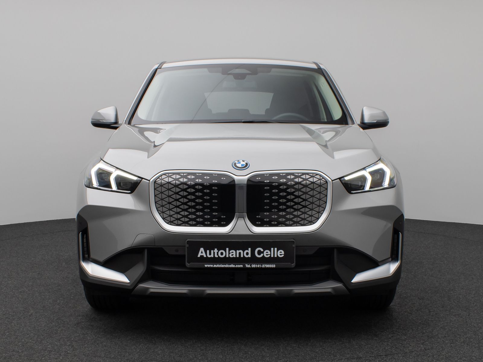 Fahrzeugabbildung BMW iX1 eD20 Kamera DAB Fernlichtassis Komfort Sport