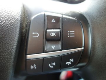 Bild 19 Ford Fiesta Klima Winterpaket DAB LED