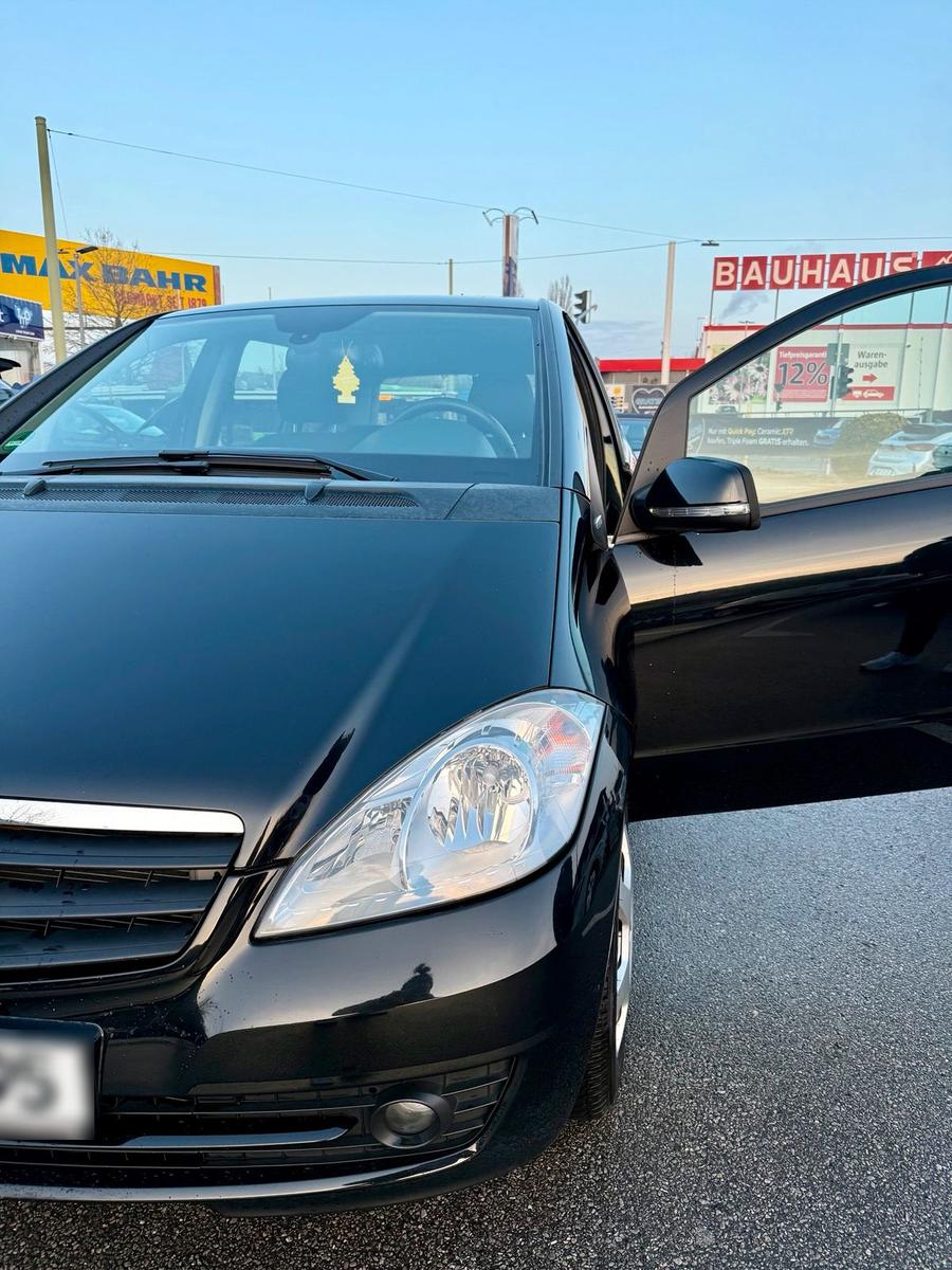 Mercedes-Benz A160 2010 — photo 6