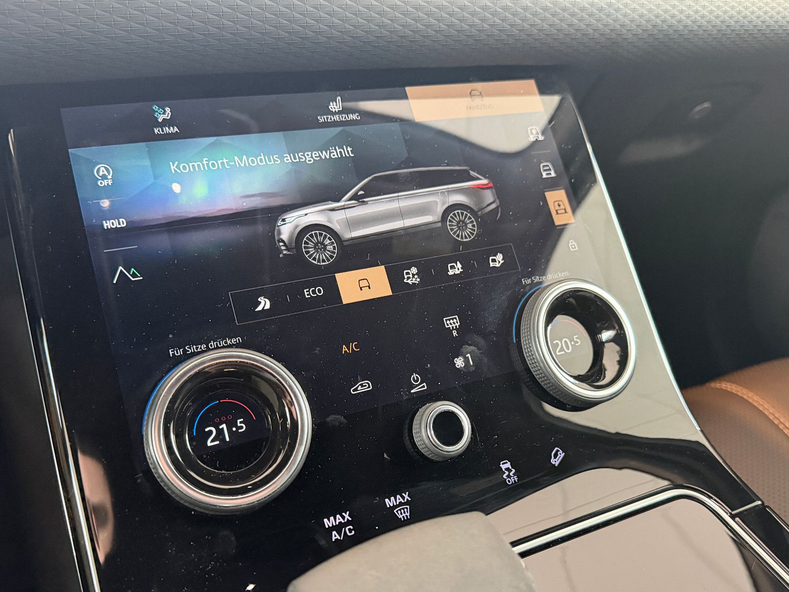 Fahrzeugabbildung Land Rover Range Rover Velar/360*KAM/LED/APPLE/LEDER/