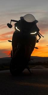 Yamaha YZF R125 Black/ Modell 2023/ Top-Zustand - YAMAHA YZF R1M