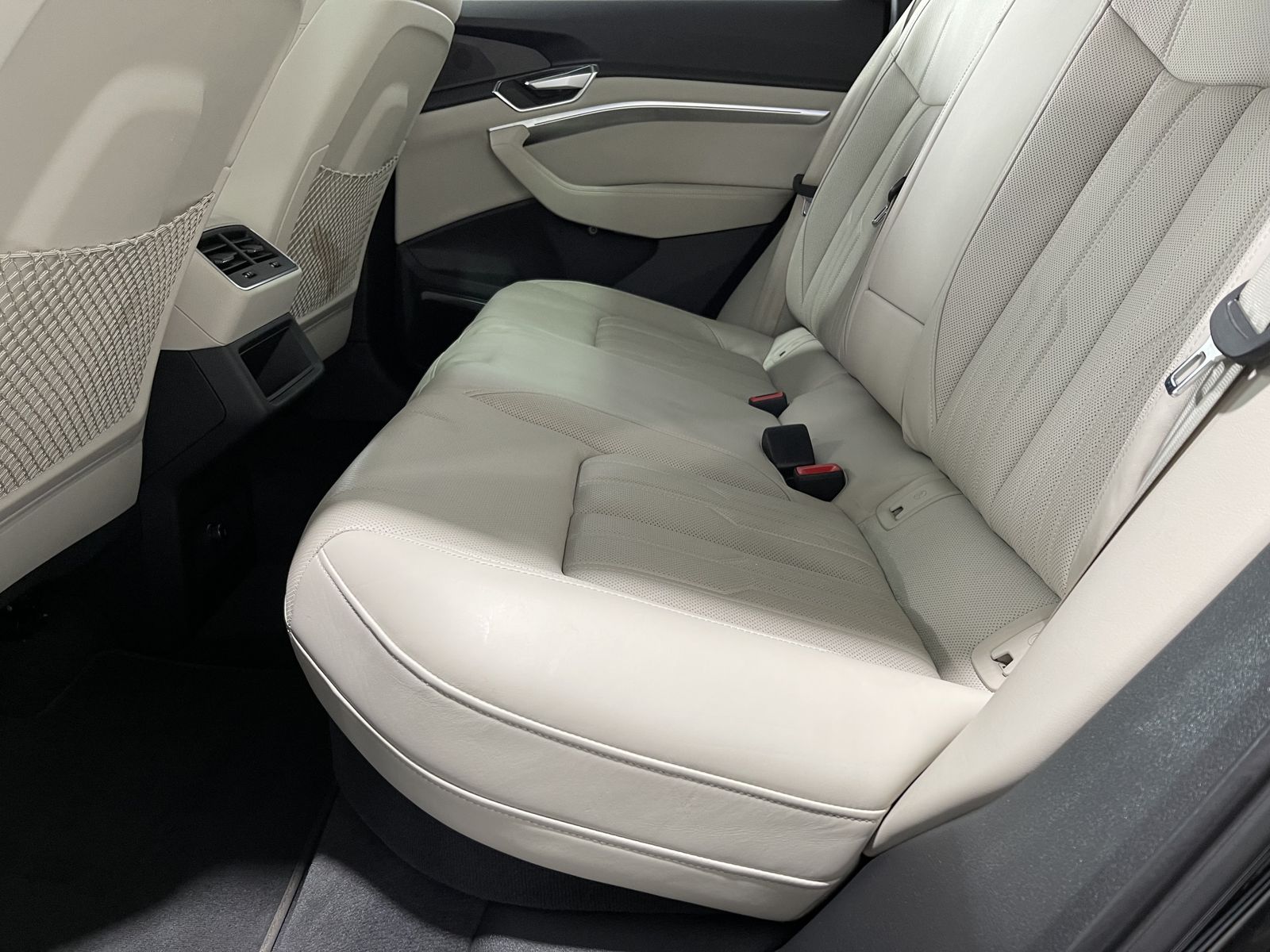 Fahrzeugabbildung Audi e-tron 55 Quattro*Pano*Cam*Leder*Optik*LED*B&O*