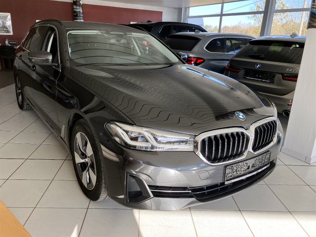 BMW 520d Park&amp;DrivingAsst/HiFi/HuD/Aktivtemp/LivePRO