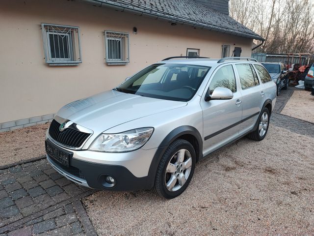 Skoda Octavia Combi Scout 4X4/AHK/TEMPOMAT/KLIMA