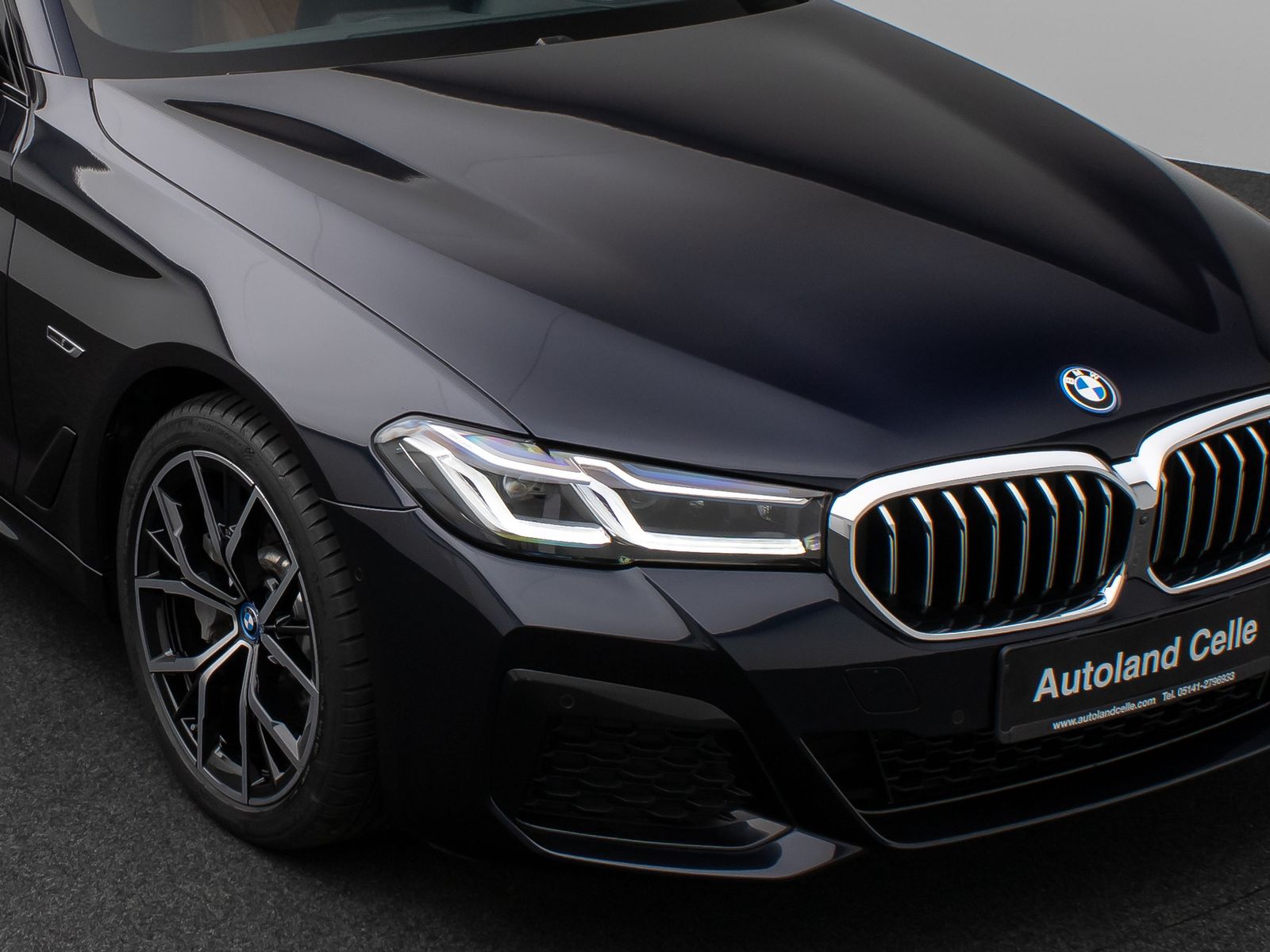 Fahrzeugabbildung BMW 530e M Sport 360°Laser HUD DAB H/K Komfort Alarm