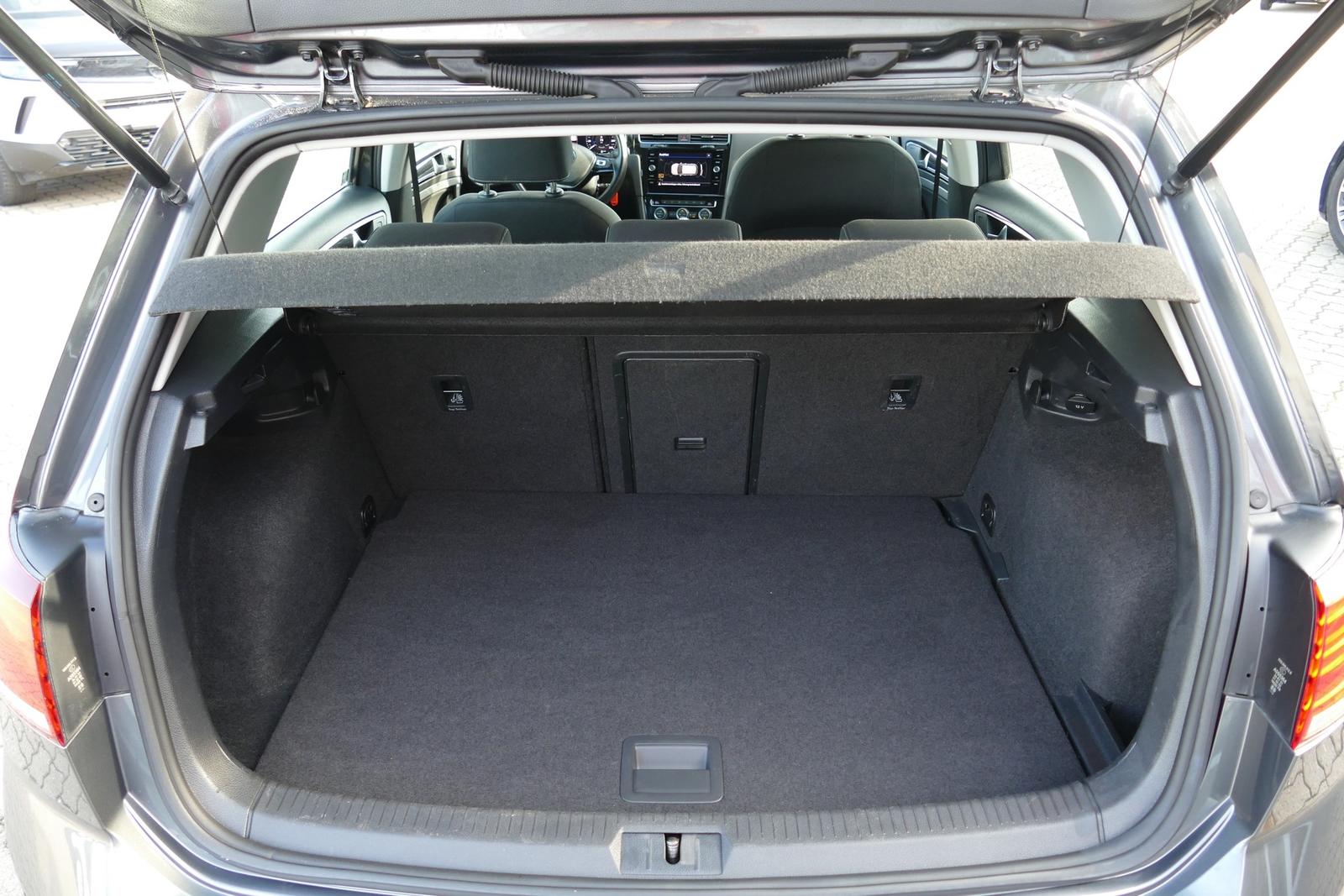 Volkswagen Golf VII 1.4 TSI Highline R-Line LED App Connect