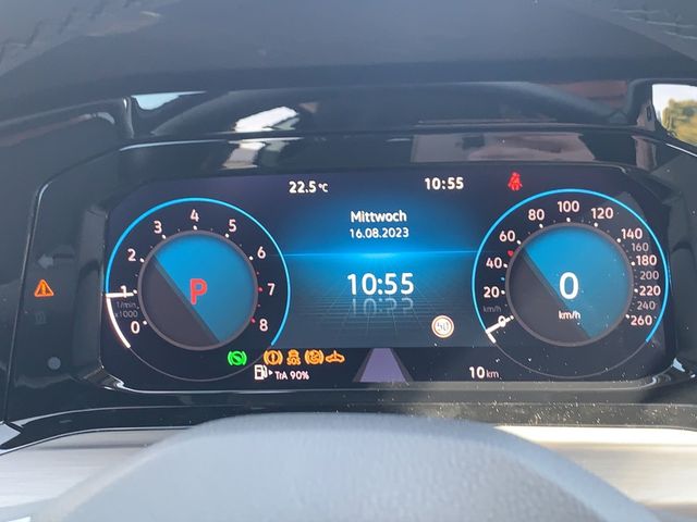 Golf VIII 1.5 eTSI Style PDC SHZ NAVI LED ACC