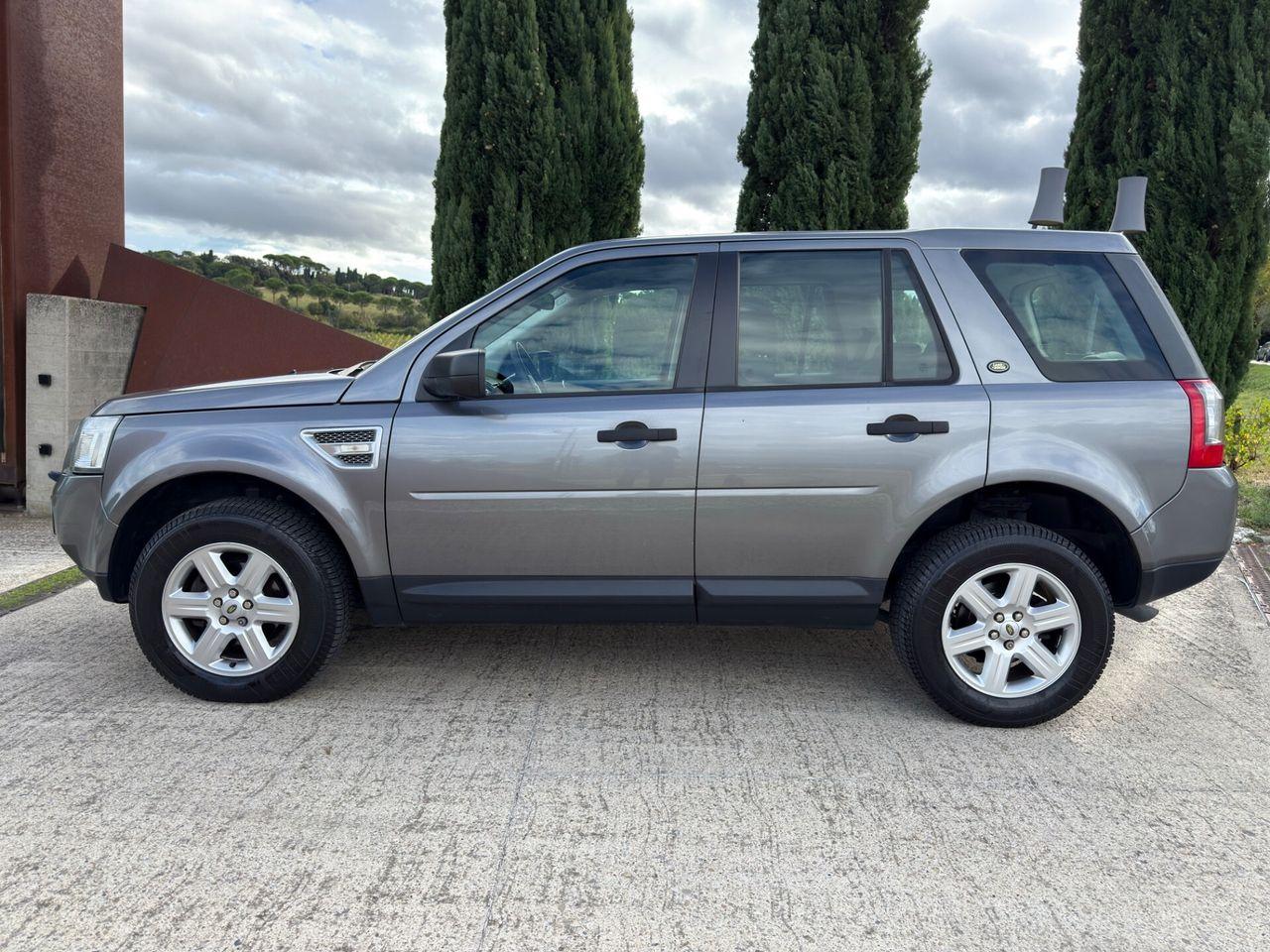 Land Rover Freelander 2012 — photo 8