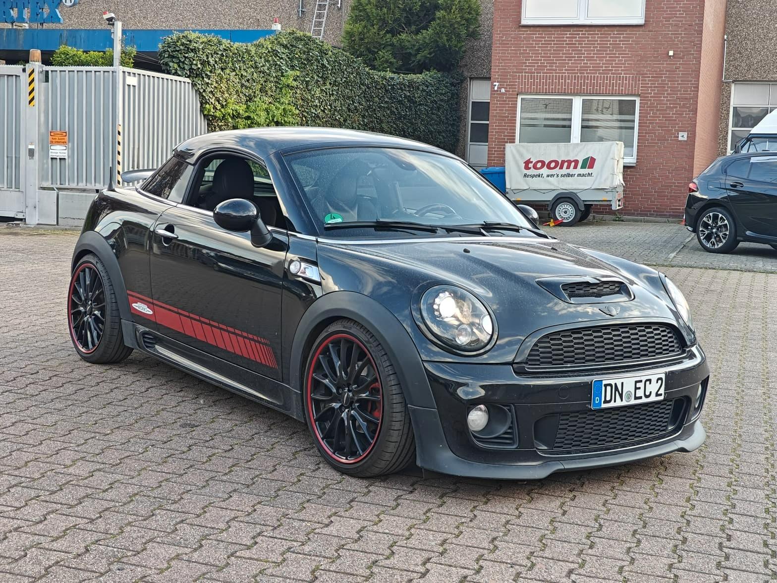 MINI Cooper SD Coupé "JCW KIT" Recaro 18" Navi Xenon
