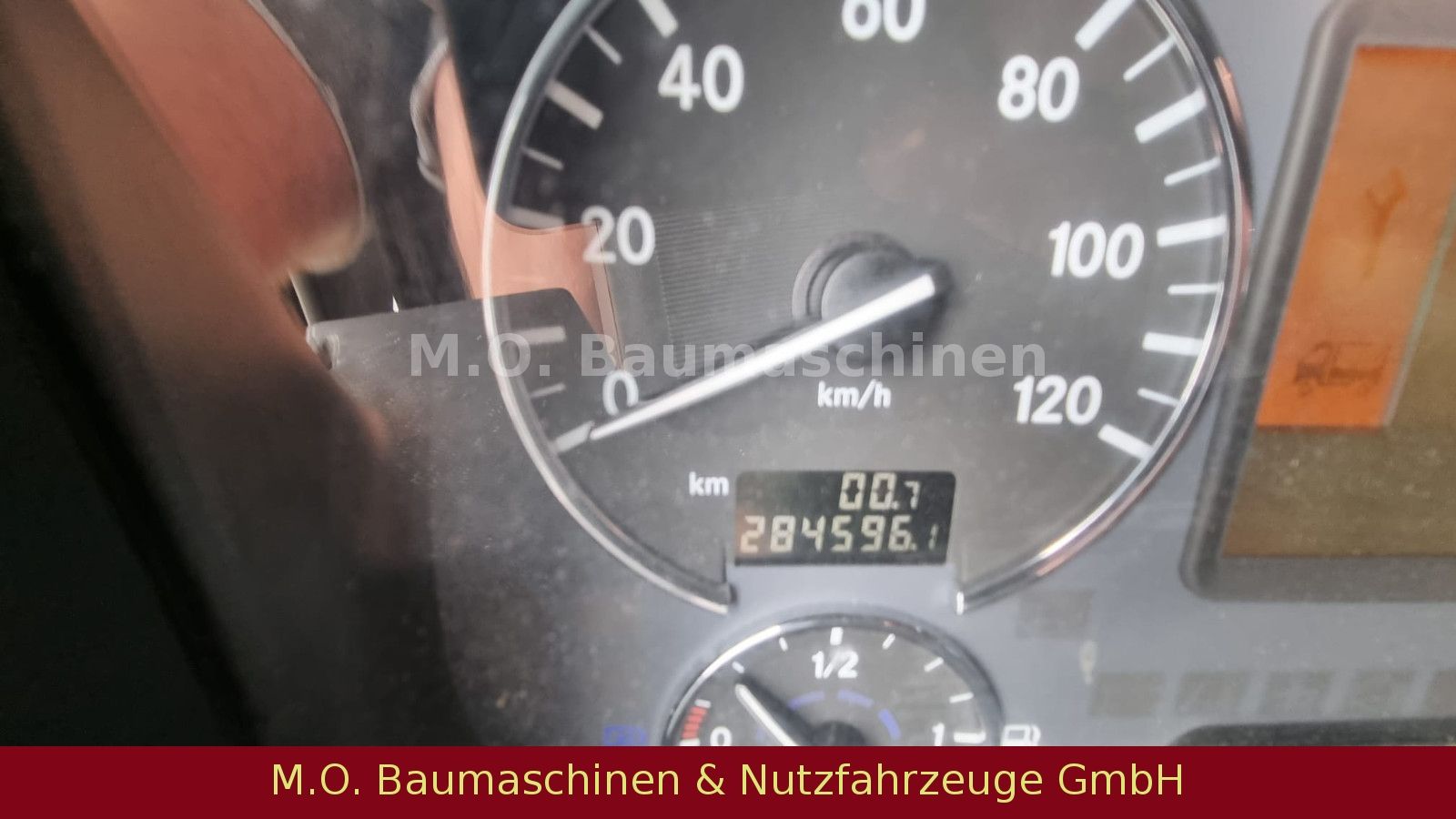 Fahrzeugabbildung Mercedes-Benz Actros 2532 / AC / ZSA / 6x2 /  Müllwagen