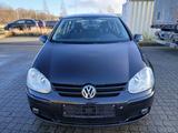 Volkswagen Golf V Lim. Tour TÜV und Zahnriemen Neu!!! - Volkswagen Golf: V Tour