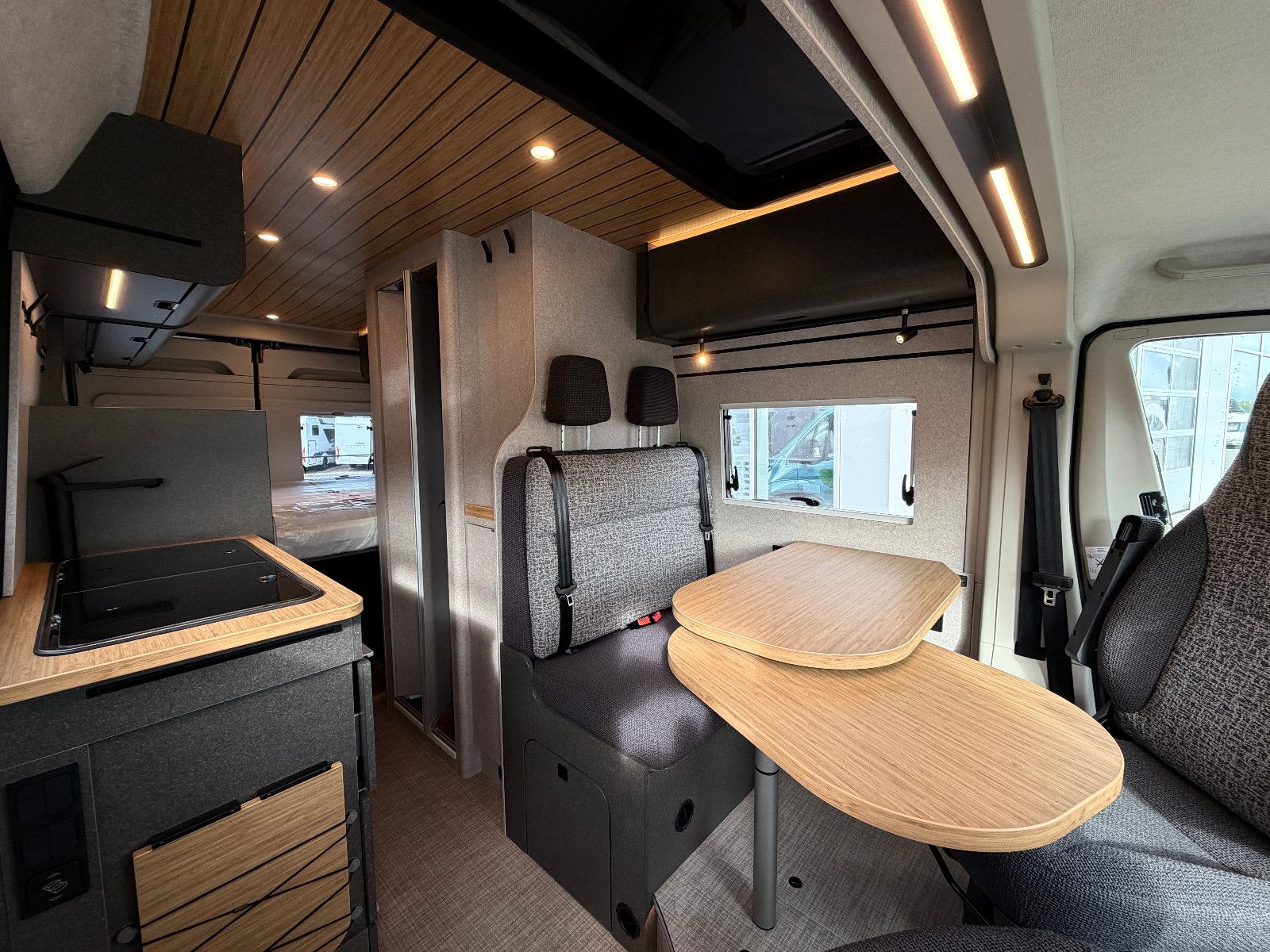 Fahrzeugabbildung HYMER / ERIBA / HYMERCAR Redwood 600 Trail