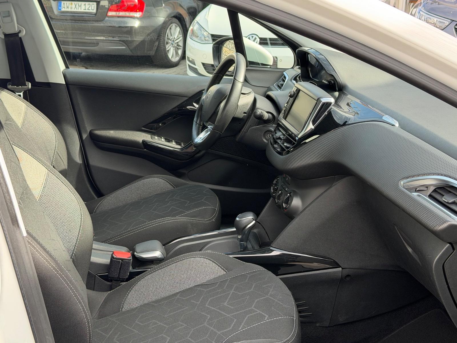 Peugeot 2008 1.2 Aut.*Wenig KM*Top Zustand*2.Hand*