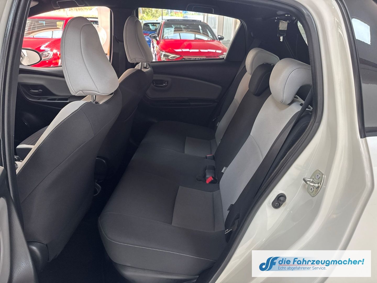 Fahrzeugabbildung Toyota Yaris Style Hybrid Mehrzonenklima DAB SHZ Keyles