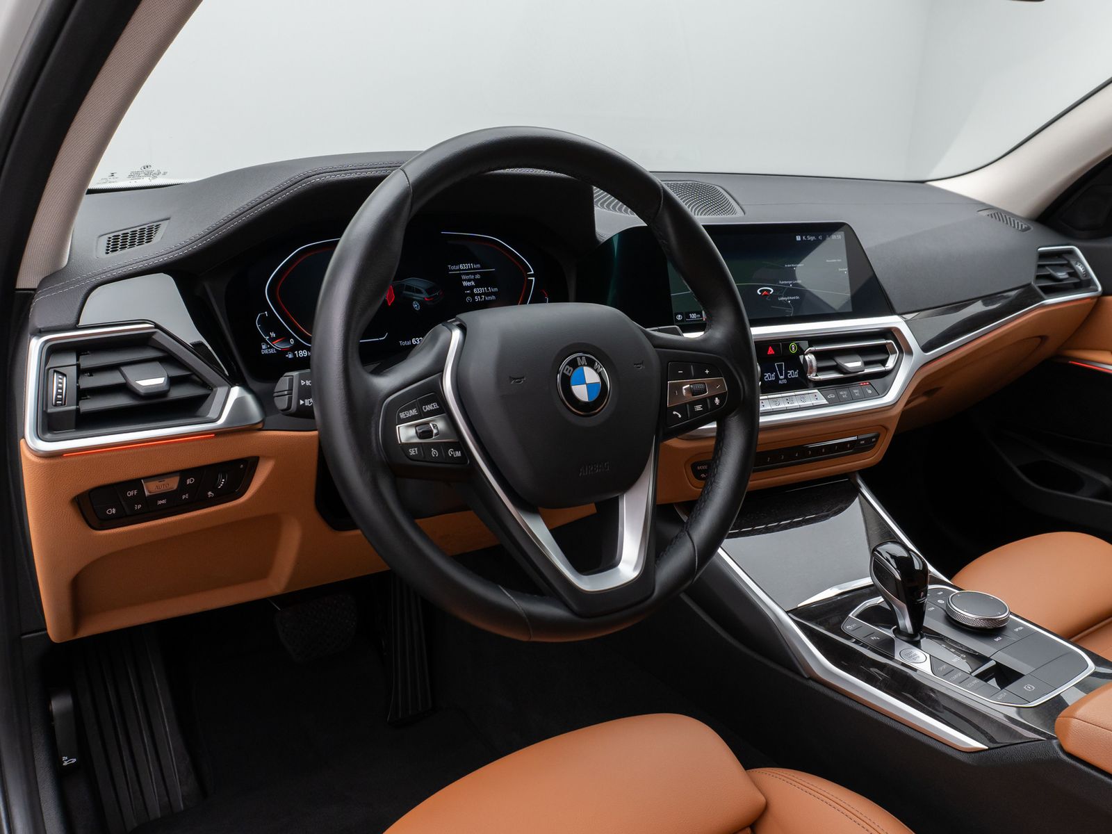 Fahrzeugabbildung BMW 320d  Luxury Line DAB HiFi PDC LED Alarm Sport