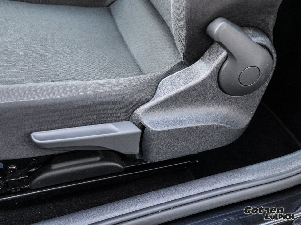 Fahrzeugabbildung Volkswagen up! 1.0 Klima Vordersitze beheizbar E-Spiegel