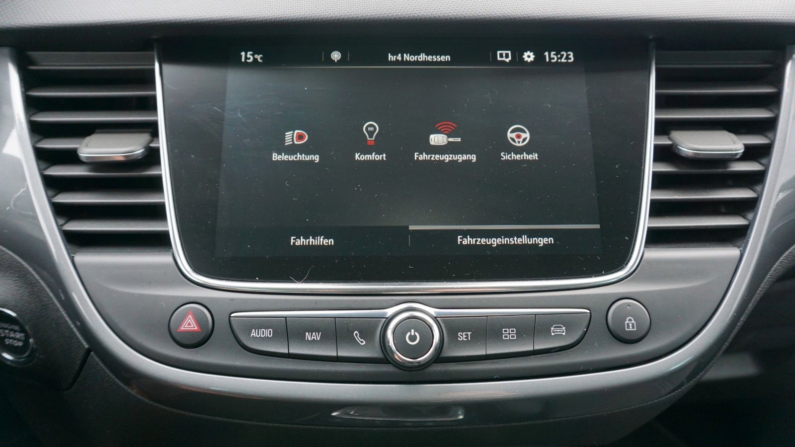 Fahrzeugabbildung Opel Crossland (X) Ultimate, Head Up, Navi, Leder