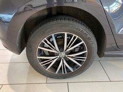 Fahrzeugabbildung Volkswagen Polo V Allstar 1.0 5tü. SHZ/PDC/ALU/TEMPOMAT/