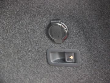 Volkswagen Golf VIII Variant 2.0 TDI DSG Life LED NAVI