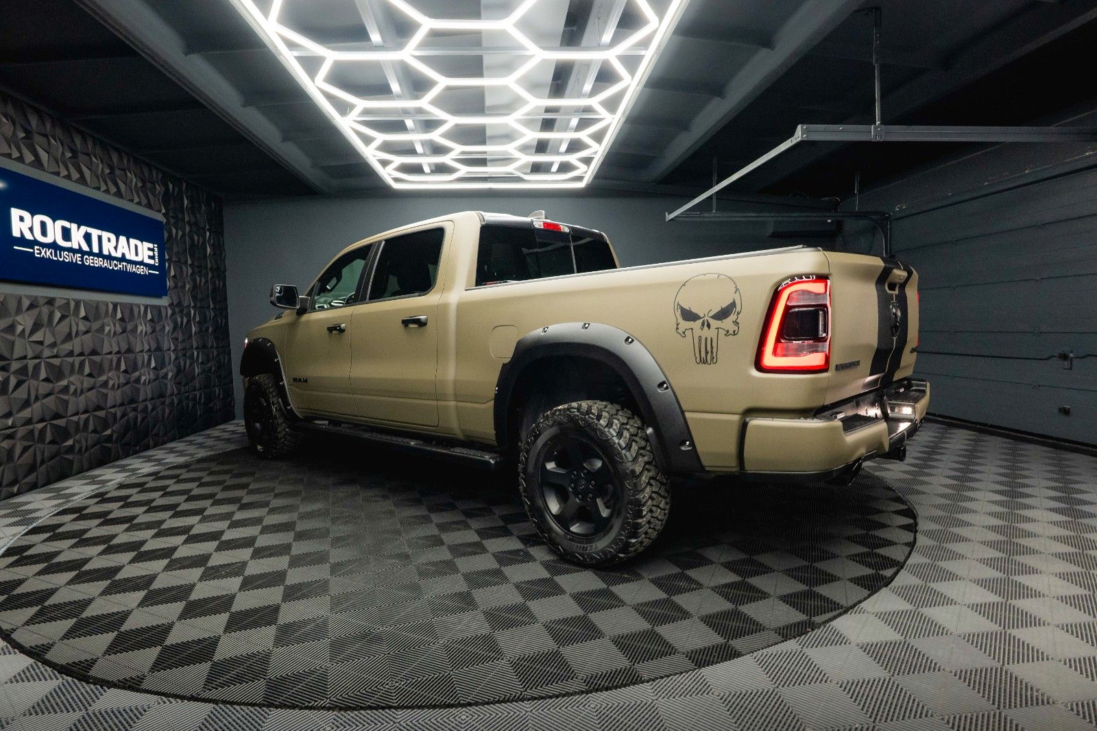 Fahrzeugabbildung Dodge RAM 5.7 V8 HEMI 4x4 PUNISHER LONGBED AxleLock