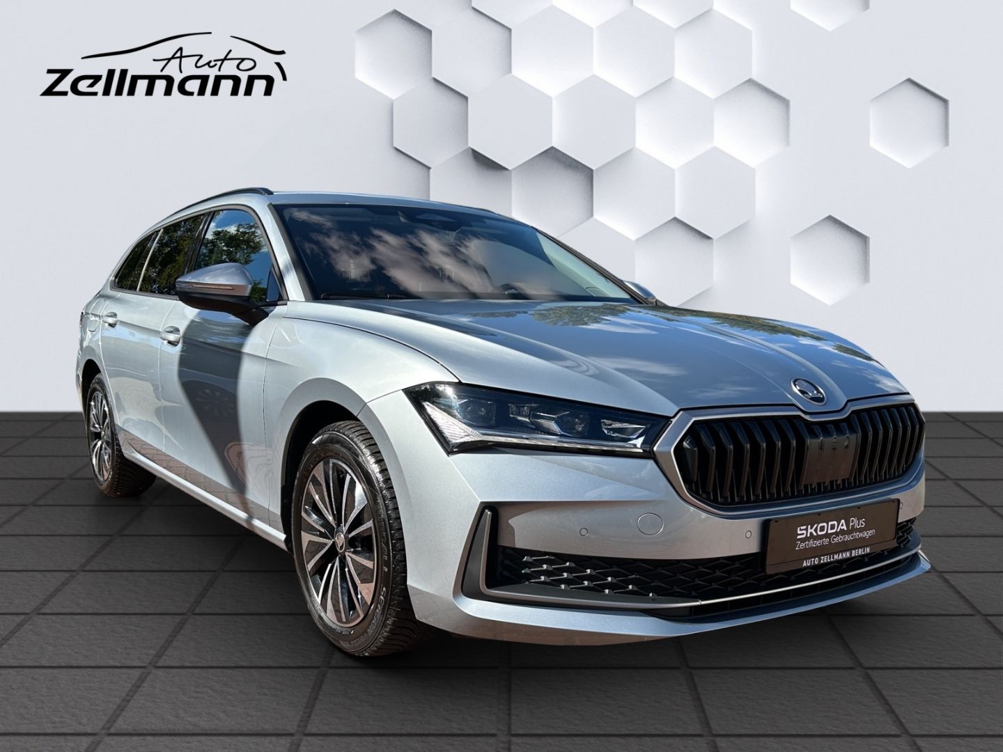 Superb Combi 2.0 TDI DSG 110kW LED AHZV Sitzheiz