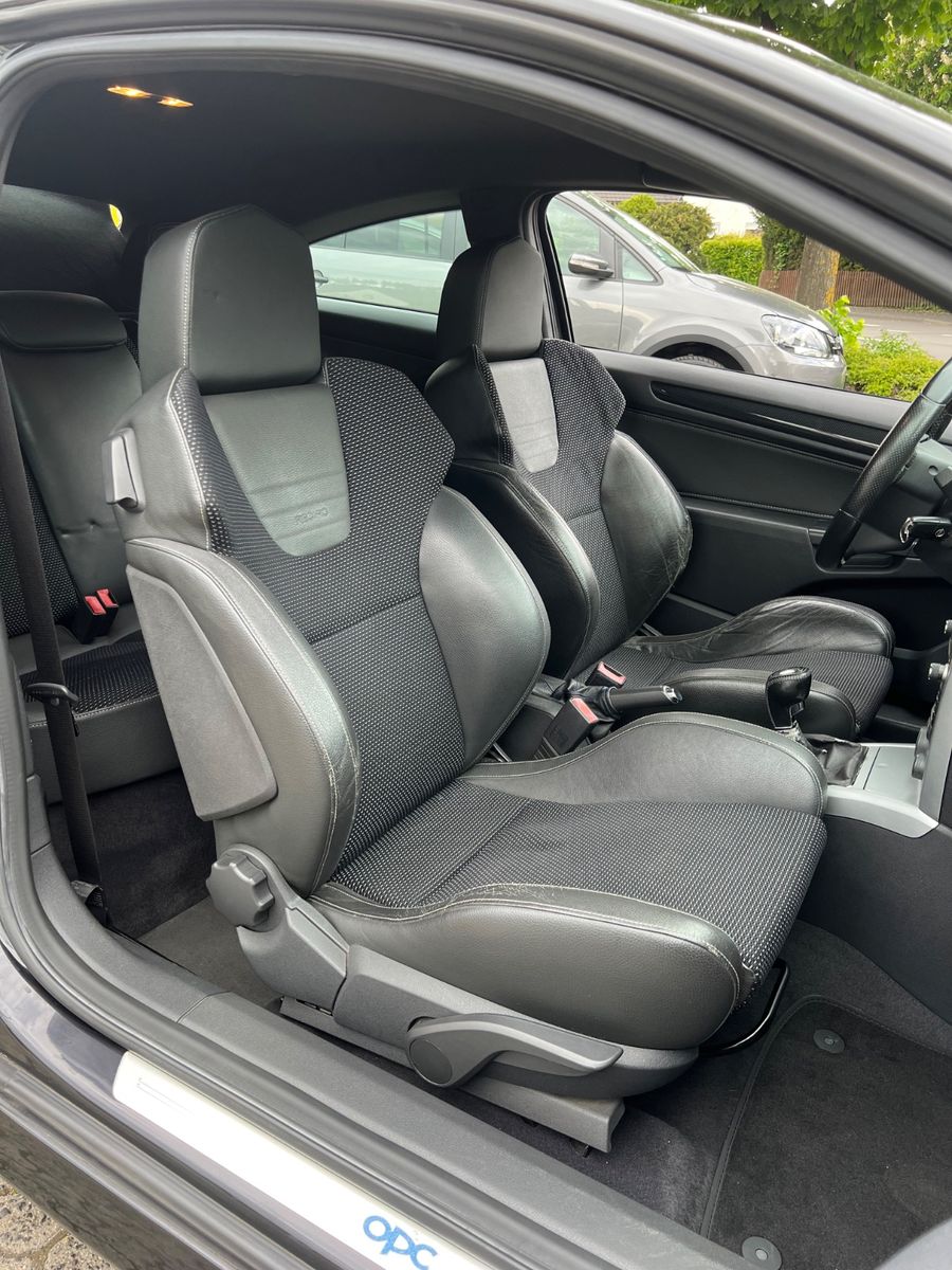 Fahrzeugabbildung Opel Astra H GTC OPC *2.HAND*TÜV NEU*