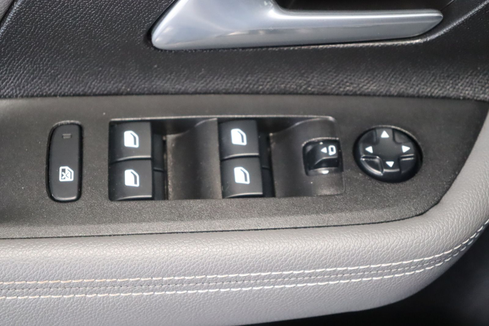 Fahrzeugabbildung Opel Mokka 1.2i Elegance 1.Hand * HU/AU neu