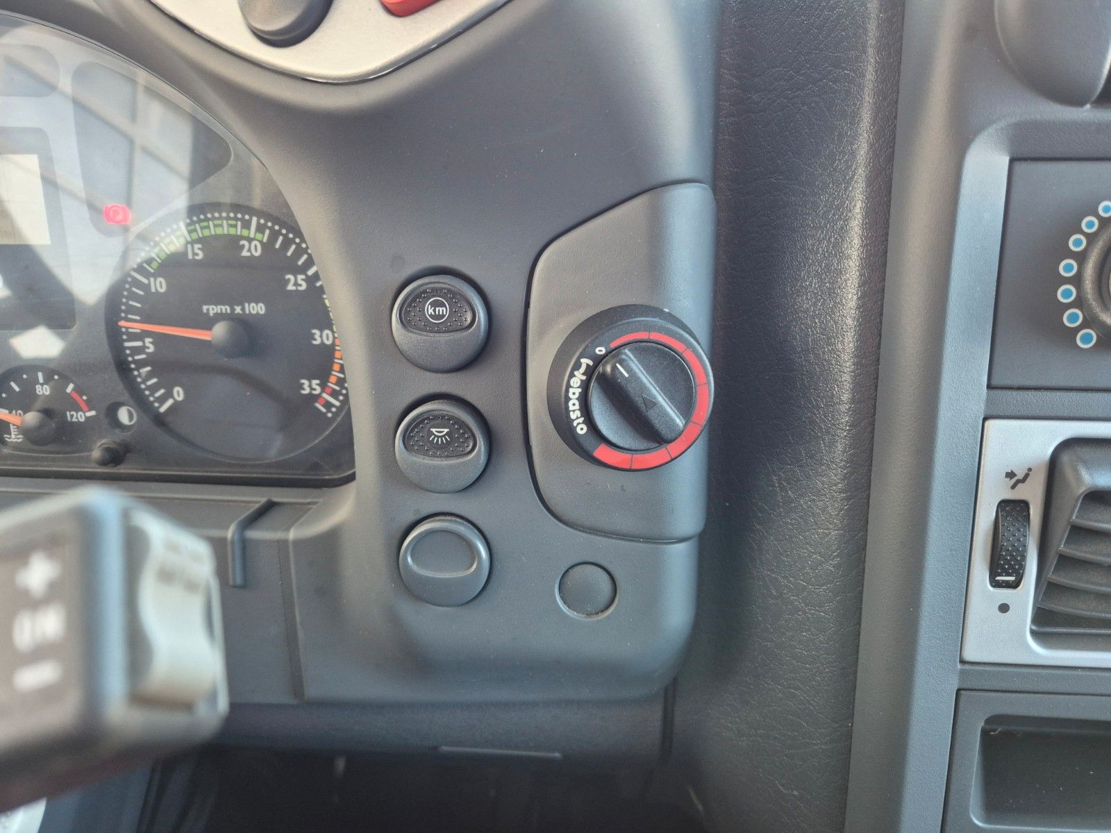 Fahrzeugabbildung Iveco Eurocargo 100E22 4x4 Pritsche