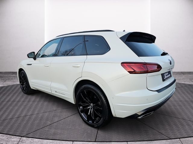 Fahrzeugabbildung Volkswagen Touareg 3.0 V6 TDI 4M R-Line AHK AREA-VIEW NACHT