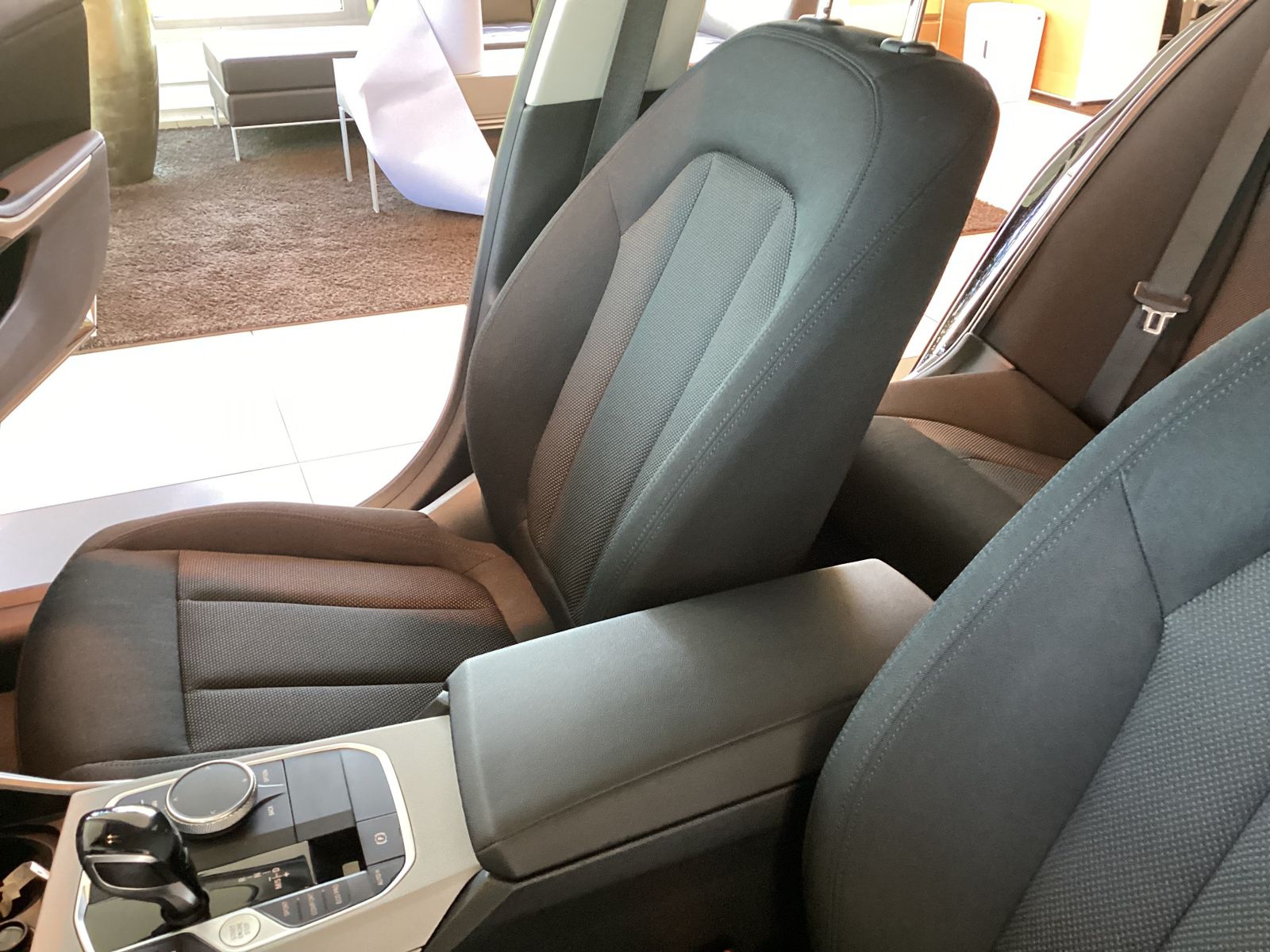 BMW 320d xDrive Limousine Advantage HiFi DAB WLAN foto 4