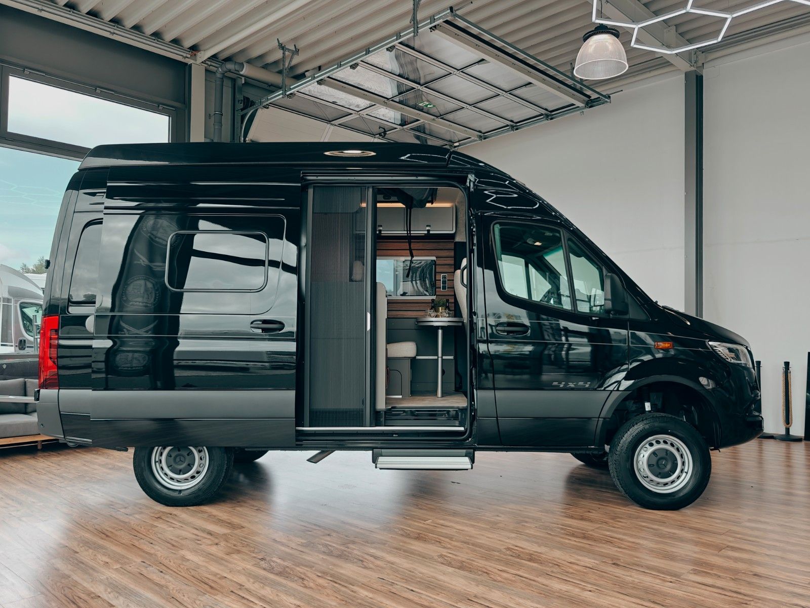 Fahrzeugabbildung HYMER / ERIBA / HYMERCAR GRAND CANYON S 4x4 MB 600 2025 - SCHLAFDACH