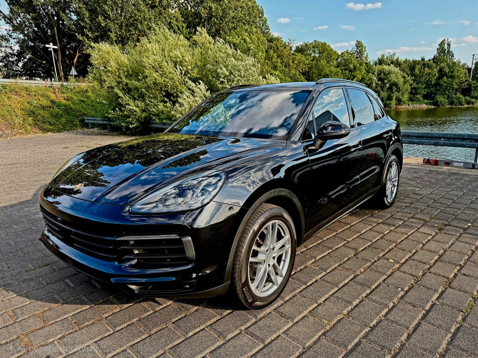 PORSCHE 2 Hand/Pano/Bose/360-Kamara/Sitzbelüftung/