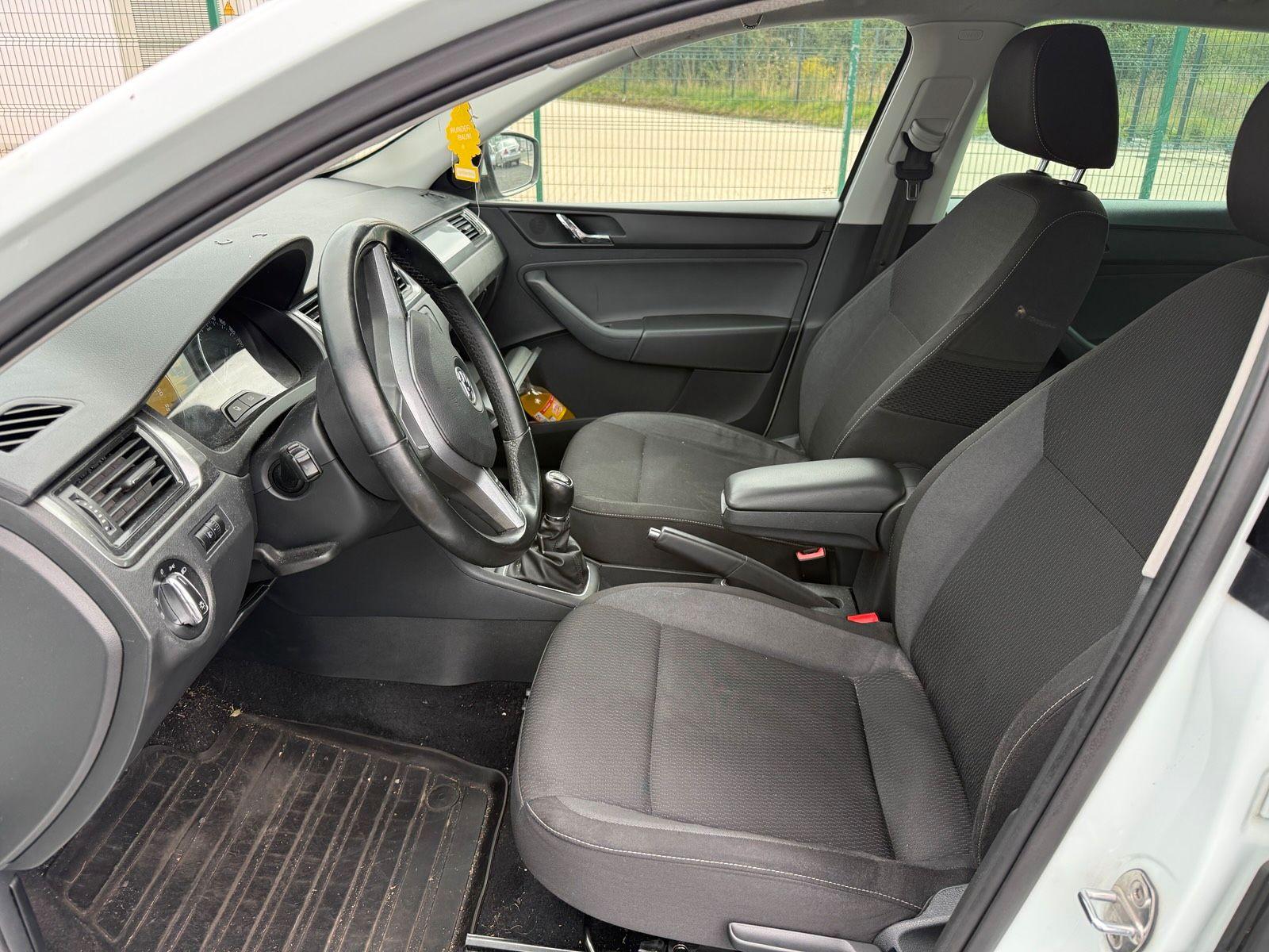 Skoda Rapid 2015 — photo 9