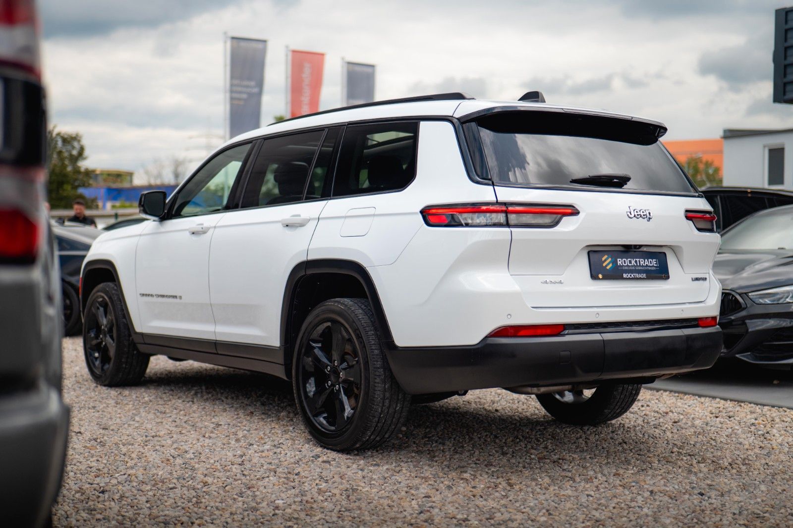 Fahrzeugabbildung Jeep Grand Cherokee 3.6 4x4 LIMITED L Night*ACC*Pano*