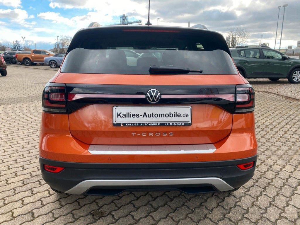 Fahrzeugabbildung Volkswagen T-Cross 1.0 KLIMA+2xPDC+NAVI+SHZ+TÜV-NEU