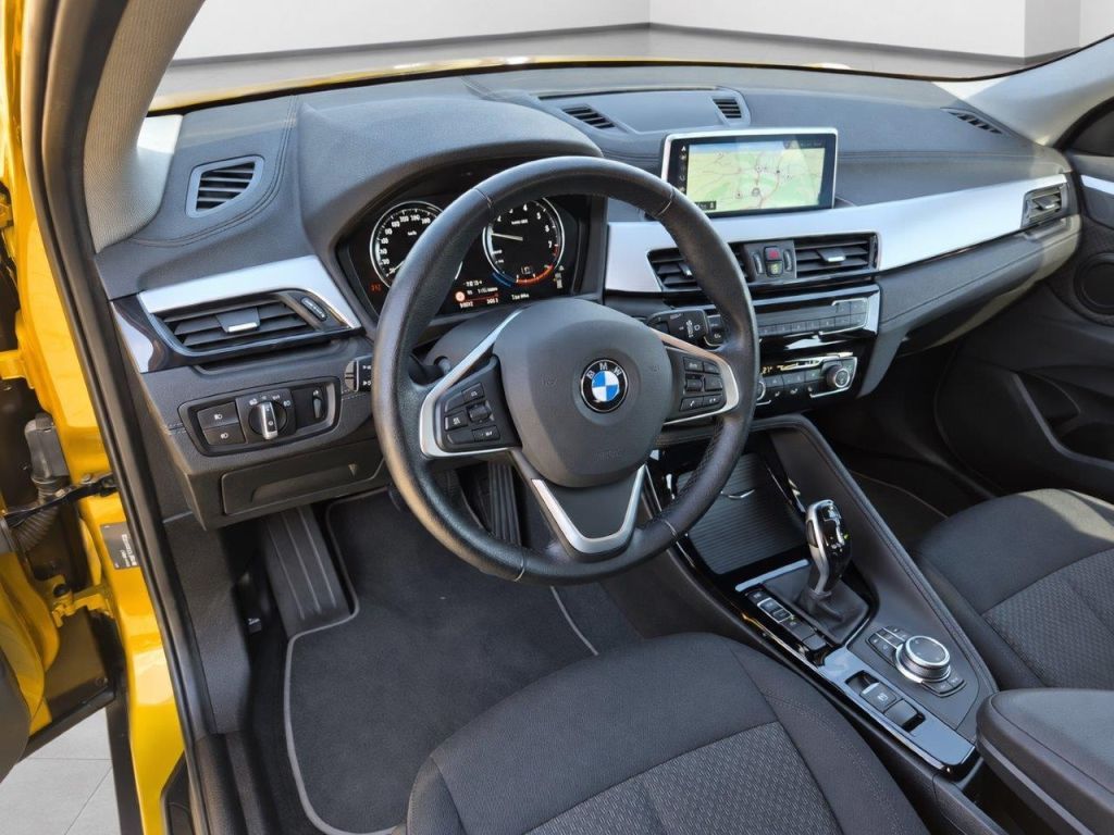 BMW X2 sDrive18i Aut. Advantage Driving Assistant – Bild 16