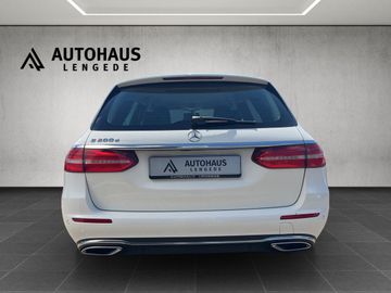 Mercedes E 200 - 4