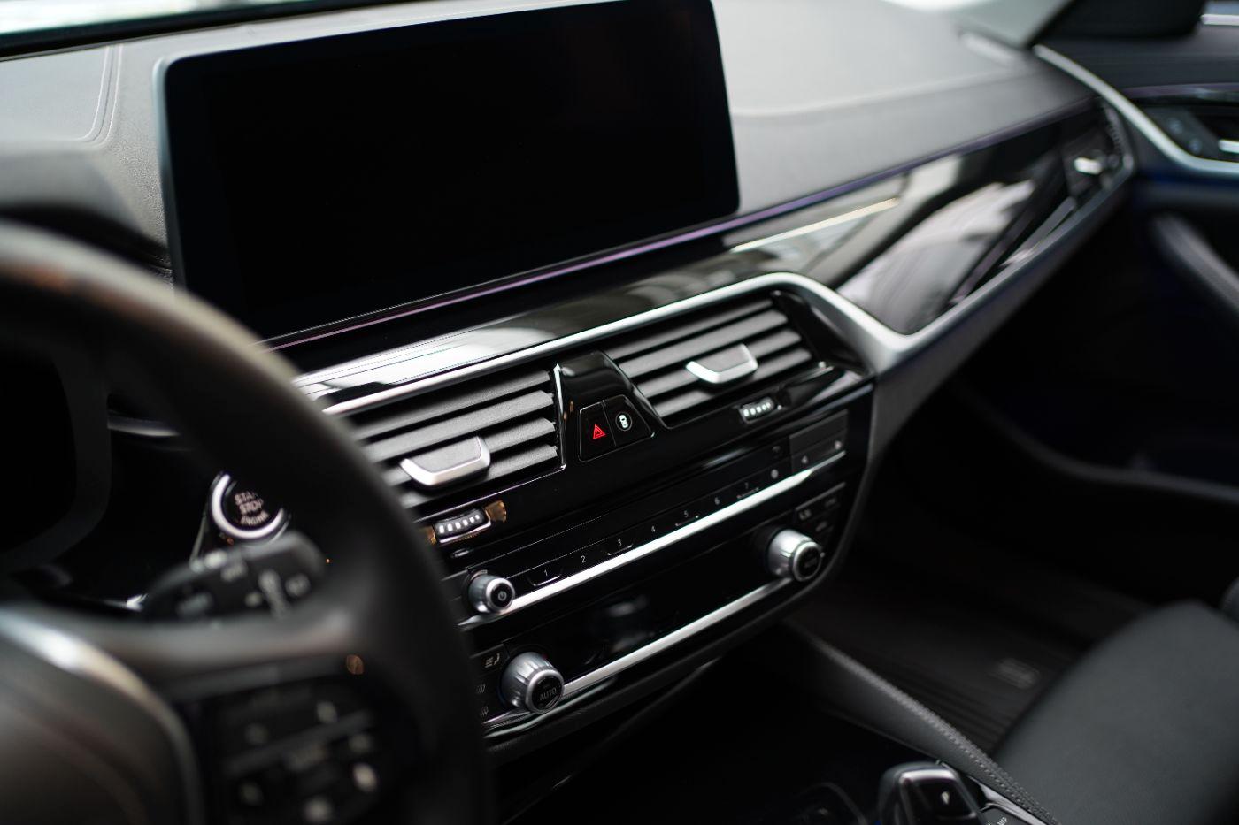BMW 530i xDi Luxury Line HeadUp+Komfortzug+Laserlich
