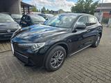 Alfa Romeo Stelvio Super Q4x4 Panorama Anhkpl Sihzg Navi - Alfa Romeo: Schwarz