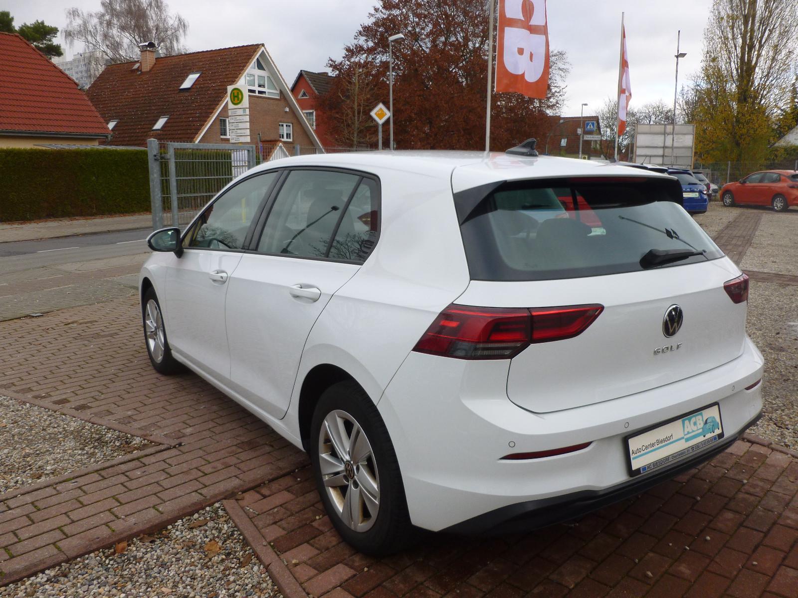 Volkswagen Golf VIII Lim. Life Digi.Cockpit/DSG/Navi/LED