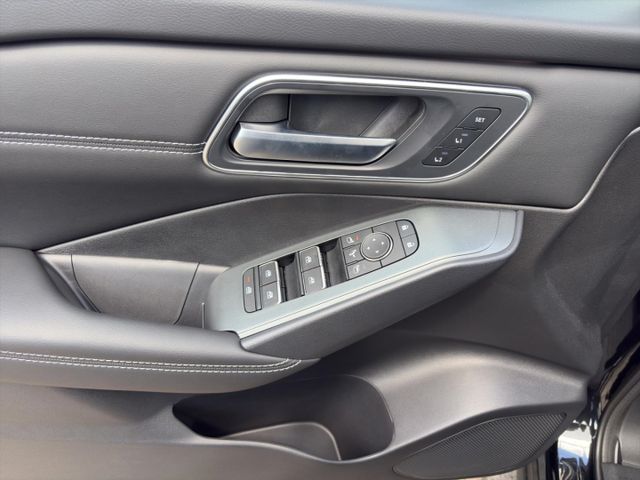 Nissan Qashqai Tekna 4x4*HUD*Pano*Navi*Leder*LED*ACC*
