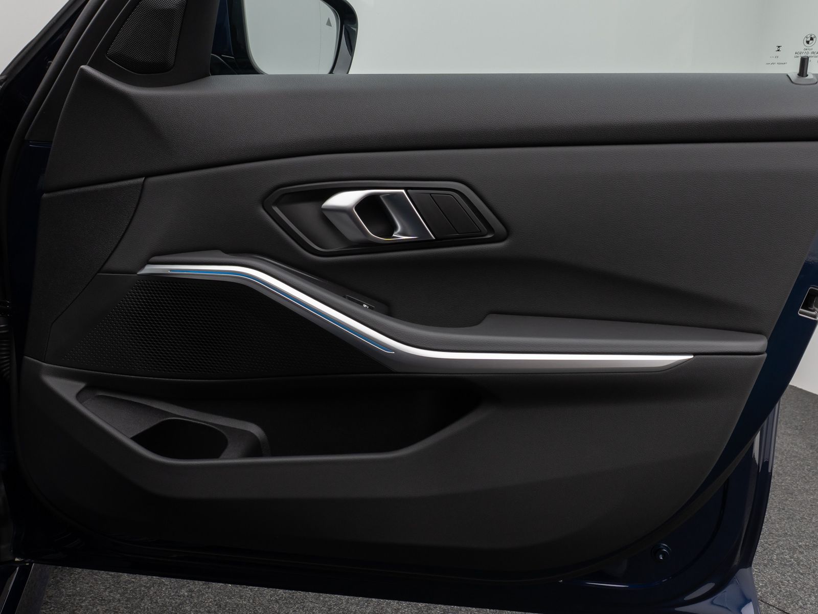 Fahrzeugabbildung BMW 320i M SportPro Panorama Kamera DAB HiFi Stop&Go