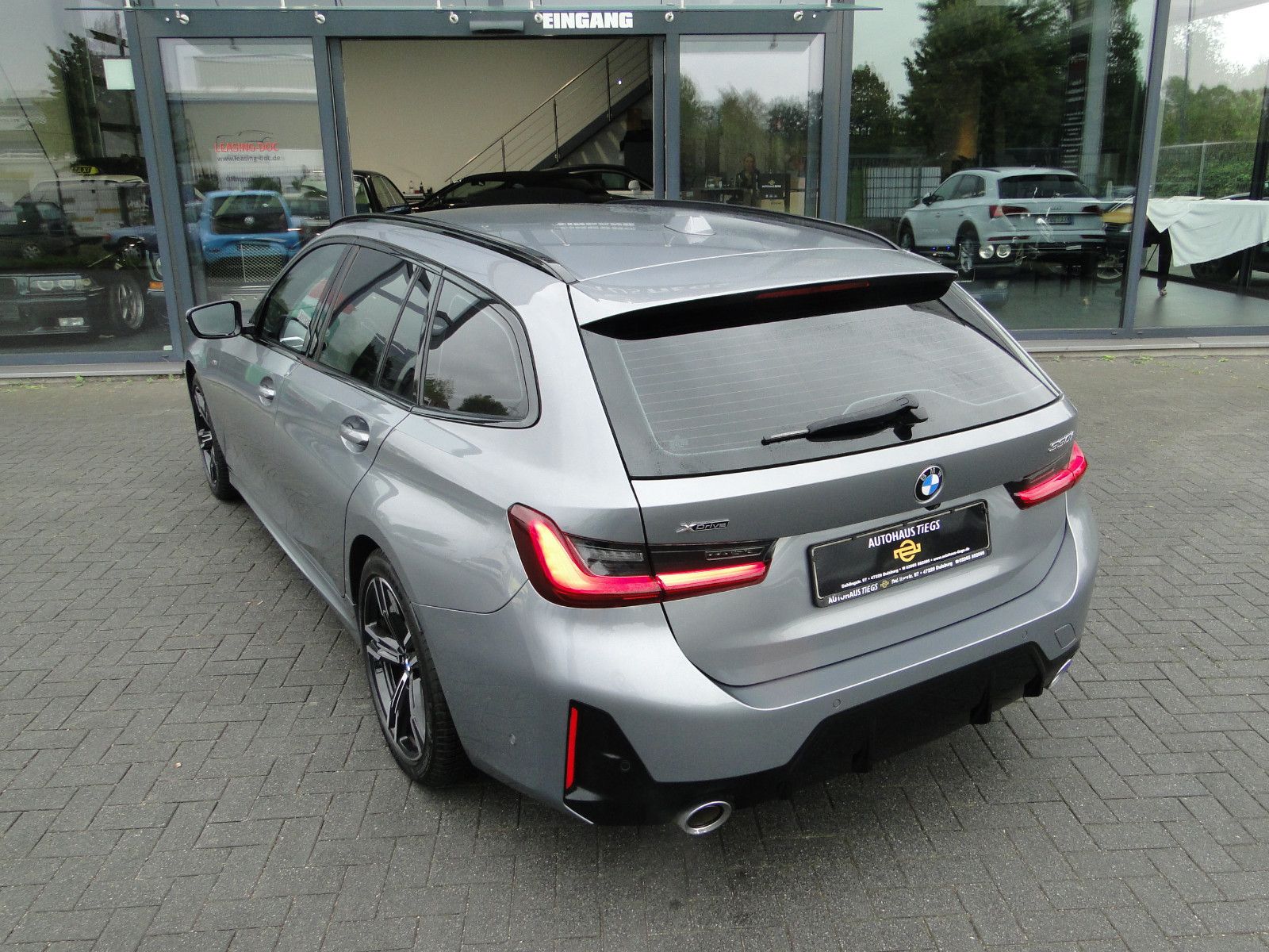 BMW 330i Touring xDrive M Sport foto 4