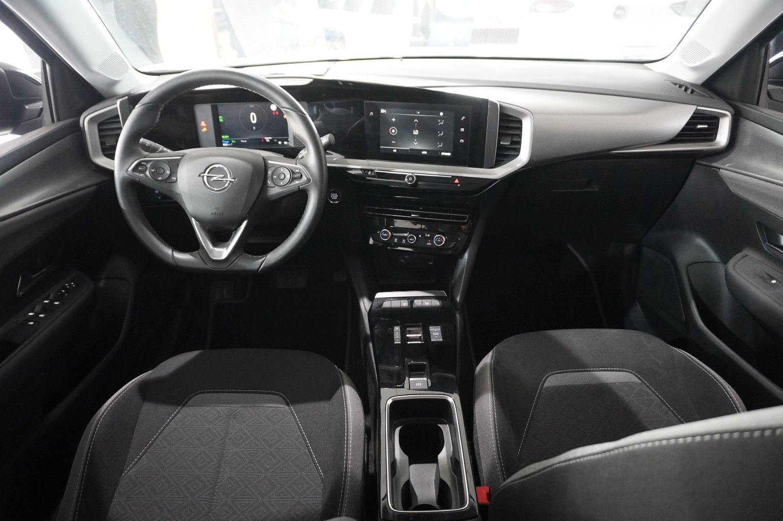 Fahrzeugabbildung Opel Mokka-e EDITION 1-PHASIG LED/SPORT/KAMERA/DAB+